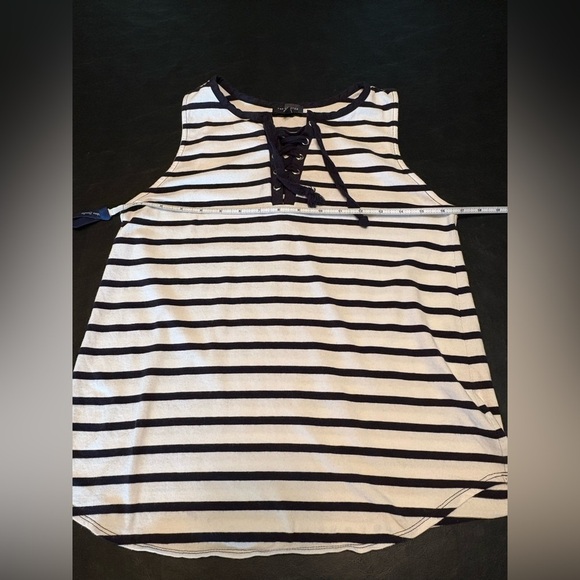 The Limited White and Blue Sleeveless Tank Top with Tie Front - Picture 9 of 12